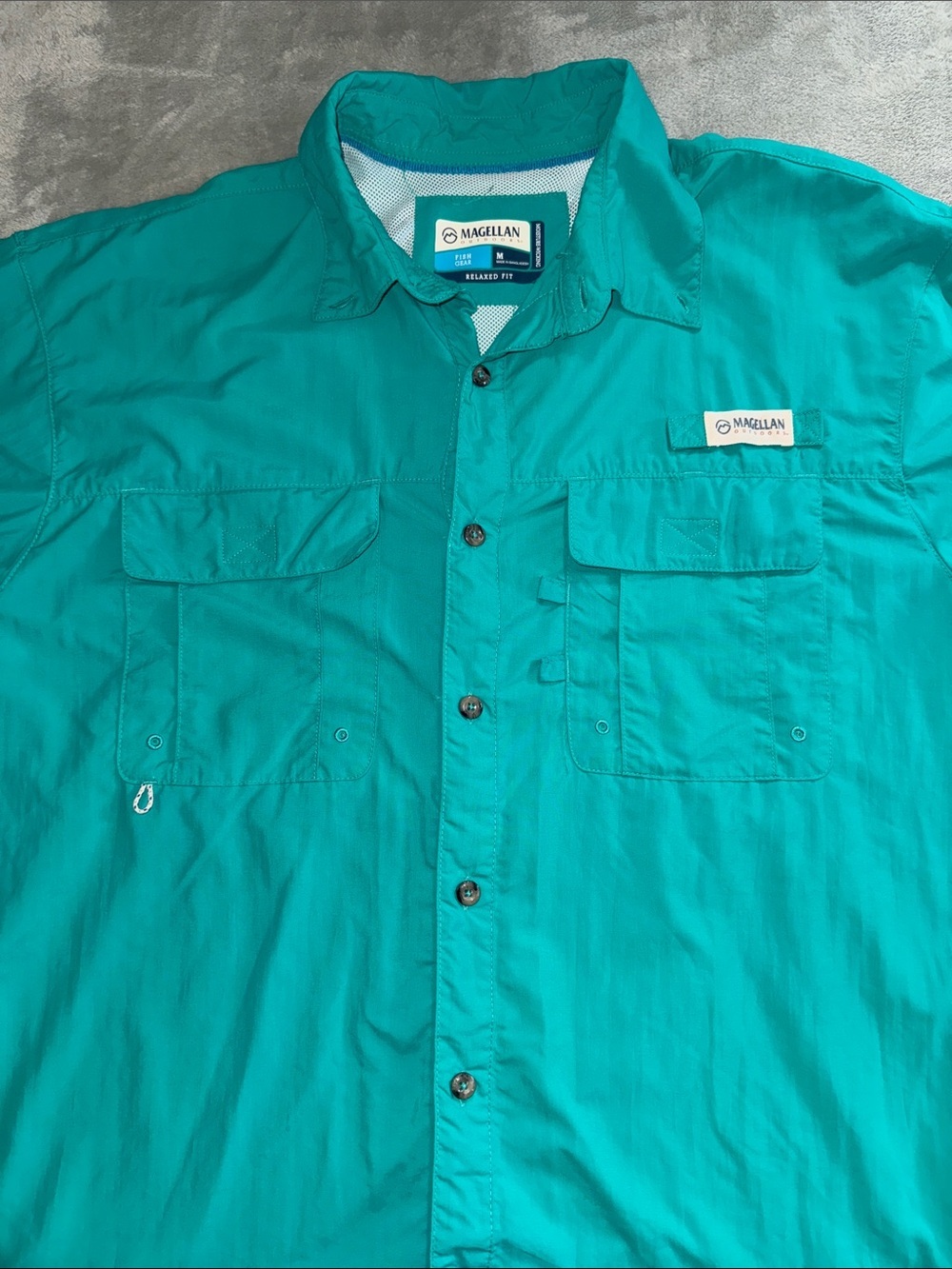 Magellan Outdoors Men’s Teal Short-Sleeve Fishing Button-Down Shirt